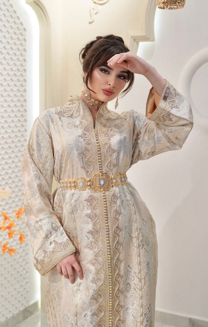 Qamar Elegance: The Perfect Accessory for Any Occasion