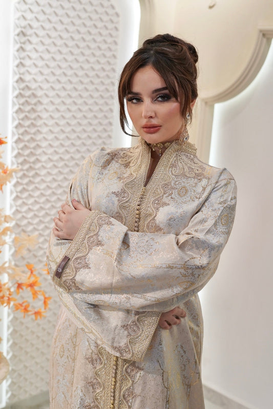 Qamar Elegance: The Perfect Accessory for Any Occasion