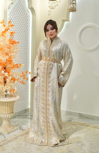 Qamar Elegance: The Perfect Accessory for Any Occasion